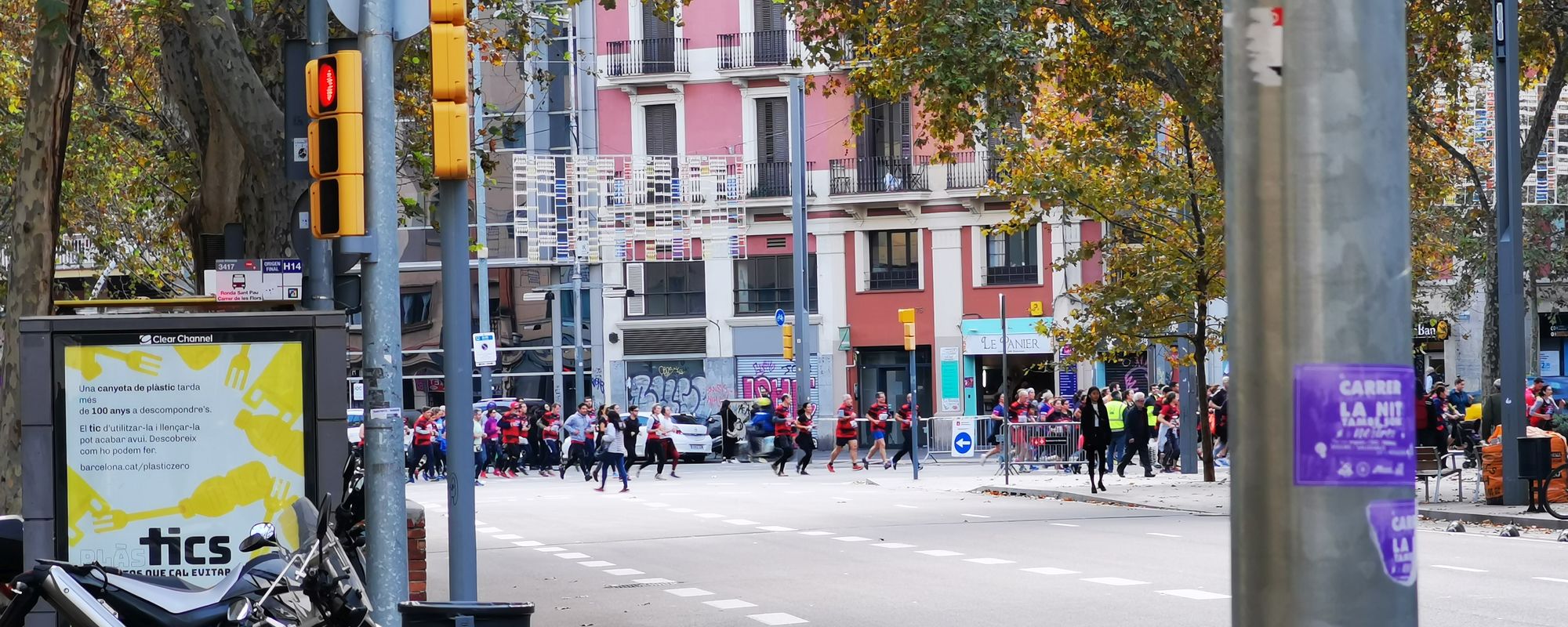 Perverși care aleargă prin Barcelona. Din viciu!